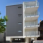 Aurea Attico Con Jacuzzi E Vista Mare Lignano Апартаменты Линьяно-Саббьядоро
