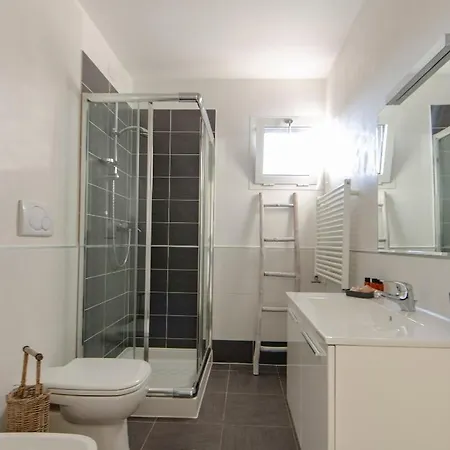 Aurea Attico Con Jacuzzi E Vista Mare Lignano Апартаменты