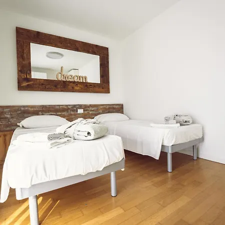 Aurea Attico Con Jacuzzi E Vista Mare Lignano *