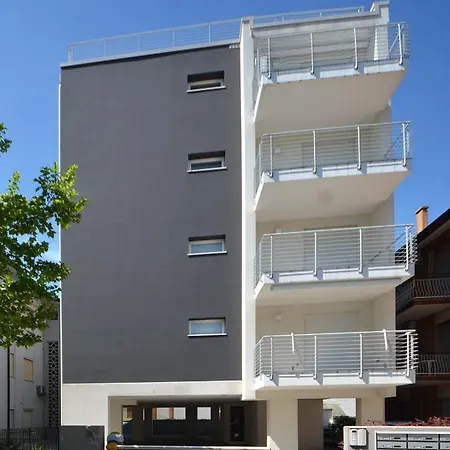 Aurea Attico Con Jacuzzi E Vista Mare Lignano Apartamento Lignano Sabbiadoro