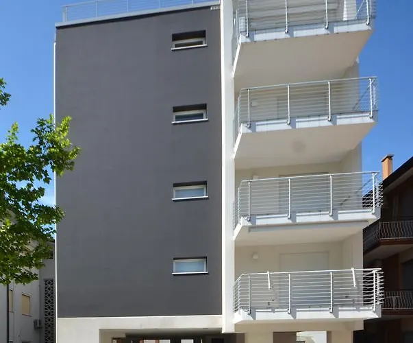 Aurea Attico Con Jacuzzi E Vista Mare Lignano Apartament Lignano Sabbiadoro